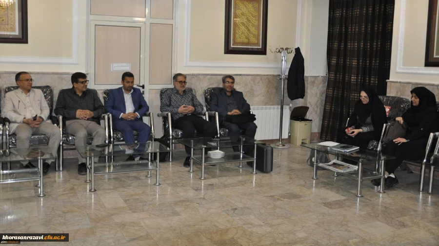 در جلسه گروه آموزشی زبان انگلیسی عنوان شد:
برگزاری کلاس های زبان انگلیسی با راهبرد آموزشی «کلاس وارونه»