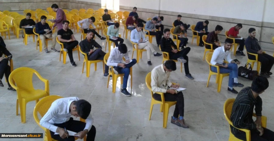 با حضور دانشجویان دانشگاه فرهنگیان واحد دانشور نیشابور برگزار شد؛
مسابقه کتاب مهارت های دوران دانشجویی دکتر خنیفر