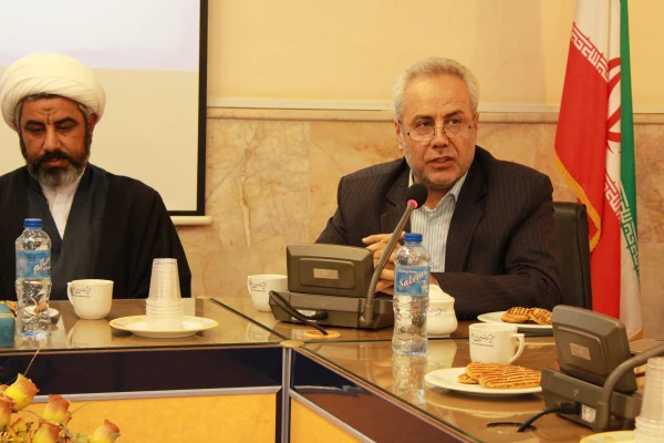 رئیس فراکسیون فرهنگیان مجلس شورای اسلامی:
مطالبات دانشجویان باید در جهت رشد و شکوفا شدن دانشگاه فرهنگیان باشد 2