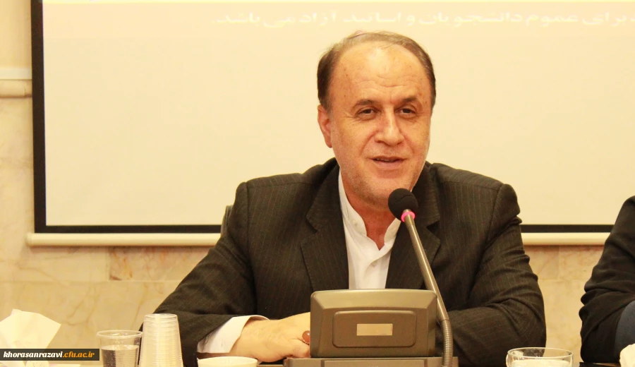 مطالبات دانشجویان باید در جهت رشد و شکوفا شدن دانشگاه فرهنگیان باشد