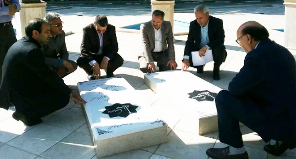 ادای احترام معاون پرورشی و فرهنگی وزارت آموزش و پرورش به مقام والای شهدا