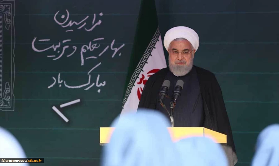 بار اصلی و سنگین تعلیم و تربیت آینده سازان کشور بر عهده معلمان است