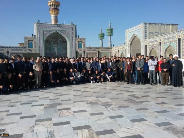 معاون دانشجویی دانشگاه فرهنگیان کشور گفت: دانشگاه فرهنگیان دانشگاه زیست مدار است و زیستن کنار هم باعث می شود که فضاهای معنوی بیشتر باشد.