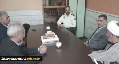 به مناسبت بزرگداشت هفته نیروی انتظامی صورت گرفت؛

دیدار معاونان دانشگاه فرهنگیان خراسان رضوی با معاون اجتماعی فرمانده انتظامی استان