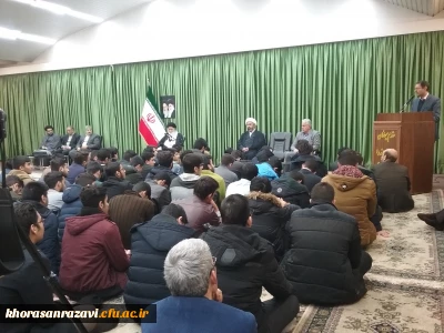 به مناسبت هفته بسیج صورت گرفت

دیدار اساتید، دانشجویان و کارکنان دانشگاه فرهنگیان خراسان رضوی با نماینده ولی فقیه و امام جمعه مشهد مقدس