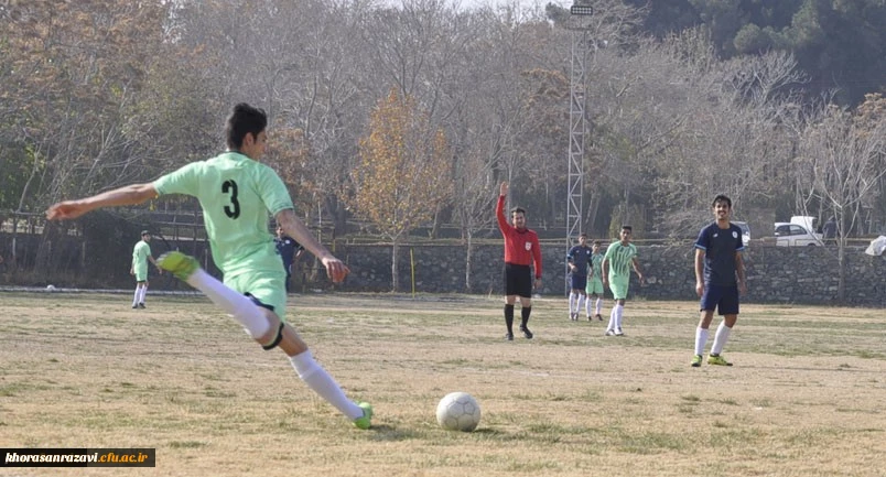 برگزاری مسابقه فوتبال بین تیم های دانشگاه فرهنگیان خراسان رضوی و دانشگاه فردوسی مشهد