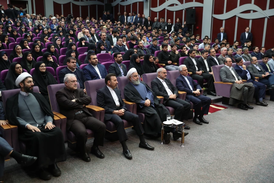 نقد دانشجو باید بی محابا و در عین حال با محتوا باشد 2