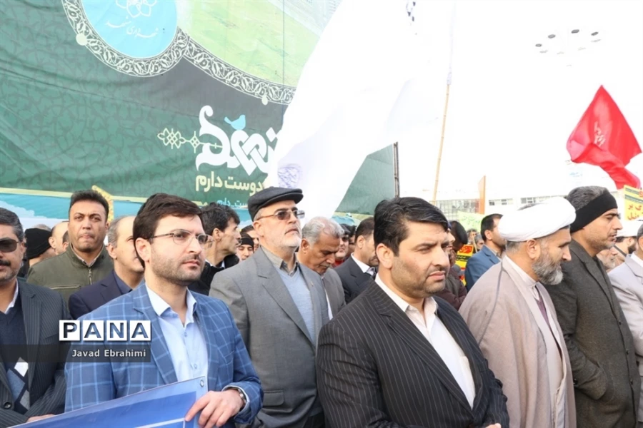 گزارش تصویری راهپیمایی دانشگاهیان دانشگاه فرهنگیان خراسان رضوی در گرامیداشت حماسه 9 دی ماه 2