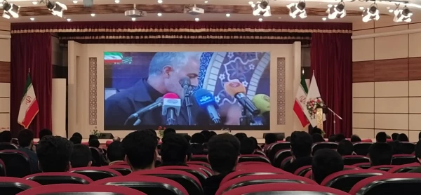 دانشجویان در تمام مقاطع انقلاب نقش محوری داشته اند