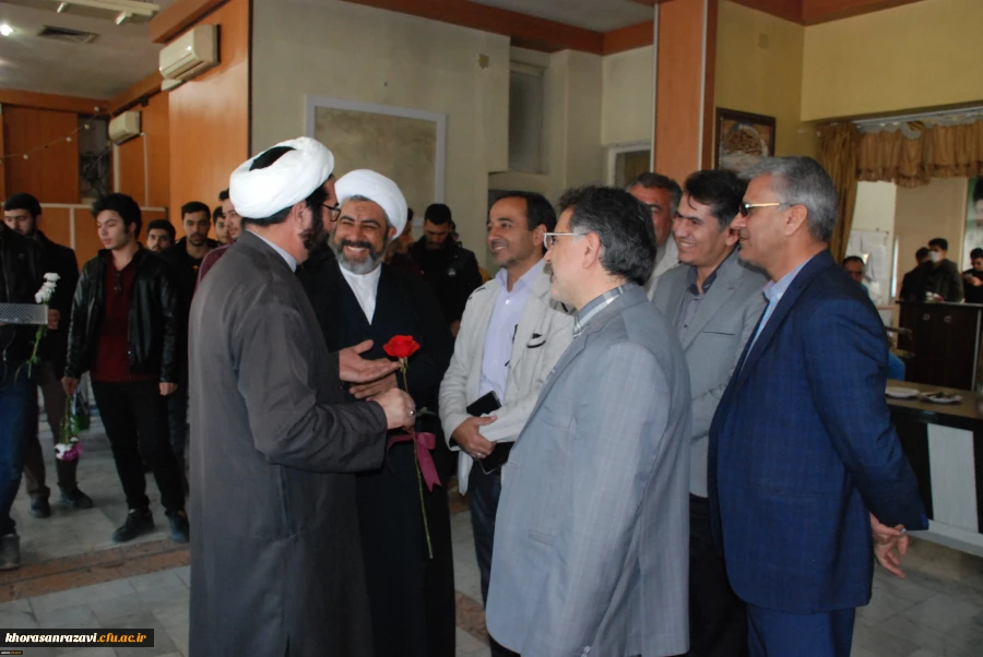 عیادت دانشجو معلمان دانشگاه فرهنگیان خراسان رضوی از جانبازان قطع نخاعی در مرکز توانبخشی امام خمینی (ره) مشهد 3