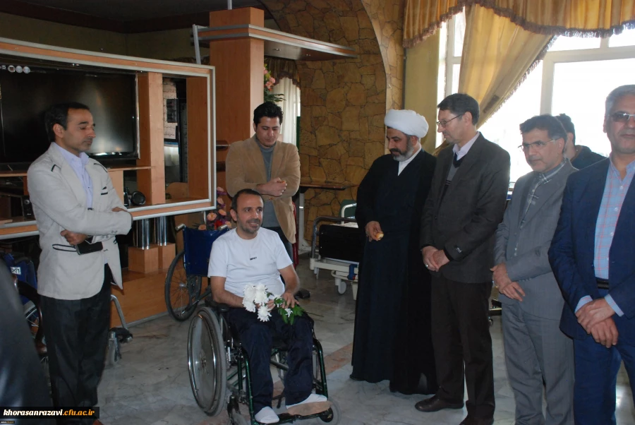 عیادت دانشجو معلمان دانشگاه فرهنگیان خراسان رضوی از جانبازان قطع نخاعی در مرکز توانبخشی امام خمینی (ره) مشهد 5عیادت دانشجو معلمان دانشگاه فرهنگیان خراسان رضوی از جانبازان قطع نخاعی در مرکز توانبخشی امام خمینی (ره) مشهد 2