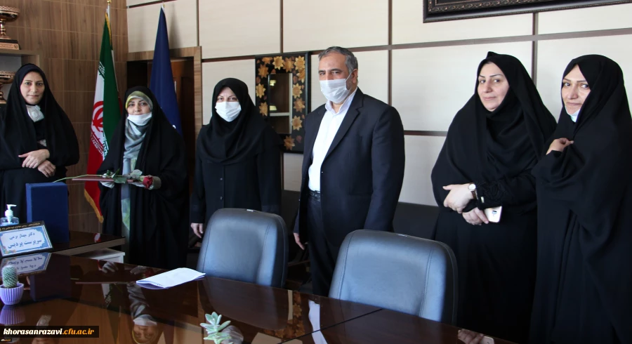 تجلیل از همکاران پیشکسوت پردیس شهید هاشمی نژاد دانشگاه فرهنگیان خراسان رضوی