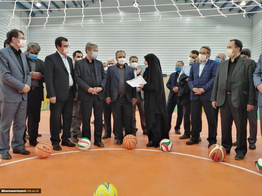 همزمان با گرامی داشت هفته دولت و با حضور معاون محترم وزیر و رئیس سازمان نوسازی مدارس انجام شد : 
آئین افتتاح سالن ورزشی چند منظوره واحد دانشور نیشابور  8