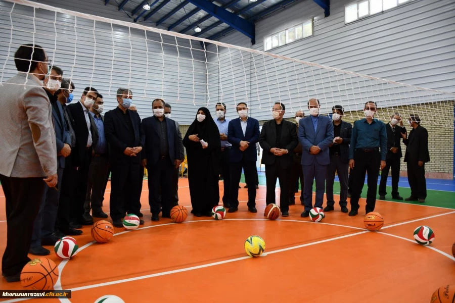 همزمان با گرامی داشت هفته دولت و با حضور معاون محترم وزیر و رئیس سازمان نوسازی مدارس انجام شد : 
آئین افتتاح سالن ورزشی چند منظوره واحد دانشور نیشابور  10