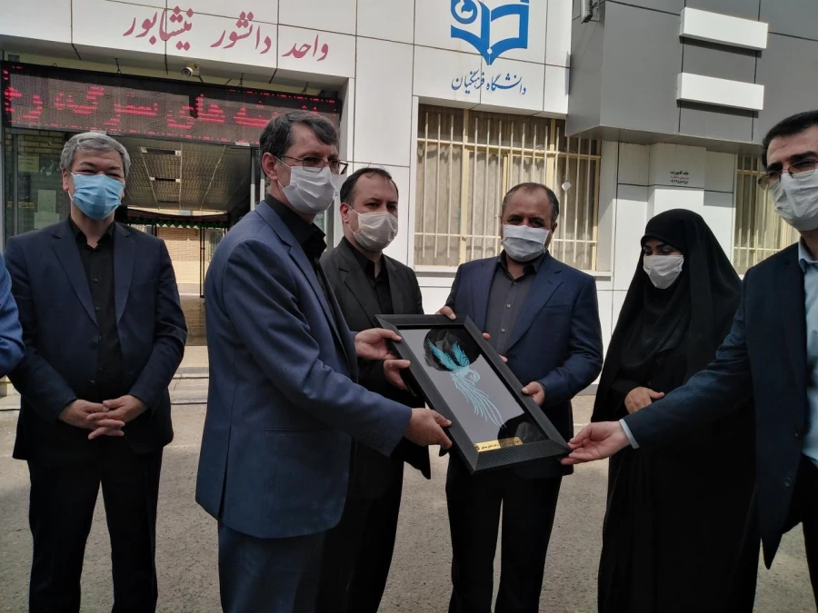 همزمان با گرامی داشت هفته دولت و با حضور معاون محترم وزیر و رئیس سازمان نوسازی مدارس انجام شد : 
آئین افتتاح سالن ورزشی چند منظوره واحد دانشور نیشابور  3