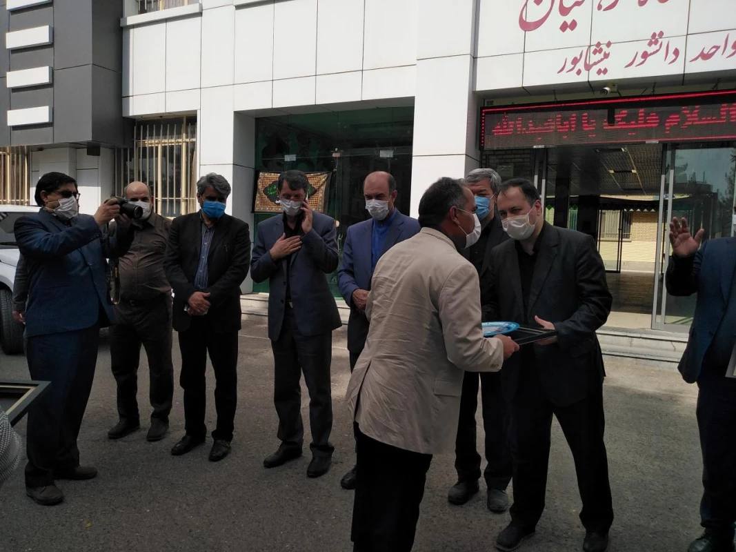 همزمان با گرامی داشت هفته دولت و با حضور معاون محترم وزیر و رئیس سازمان نوسازی مدارس انجام شد : 
آئین افتتاح سالن ورزشی چند منظوره واحد دانشور نیشابور  4