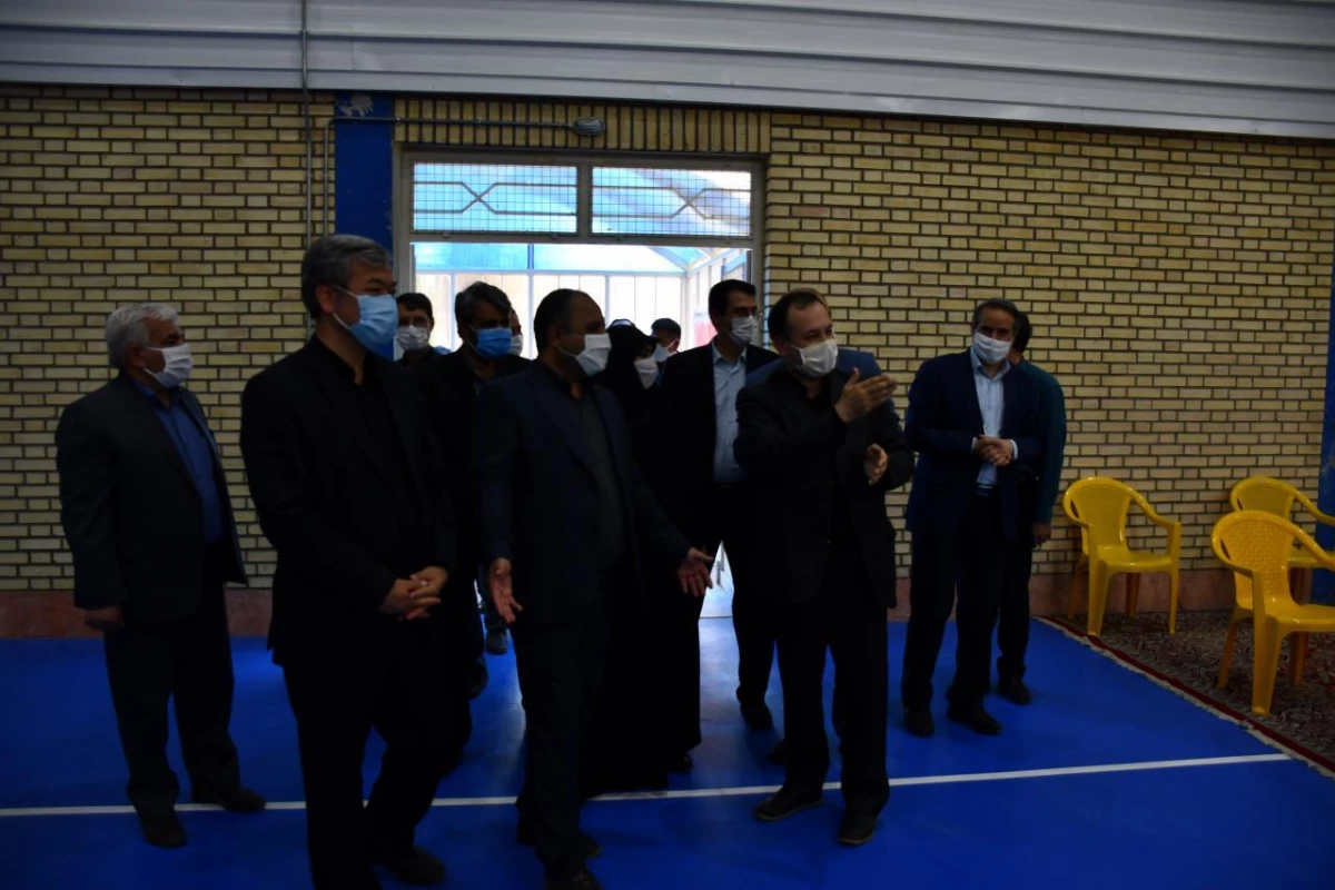 همزمان با گرامی داشت هفته دولت و با حضور معاون محترم وزیر و رئیس سازمان نوسازی مدارس انجام شد : 
آئین افتتاح سالن ورزشی چند منظوره واحد دانشور نیشابور  12