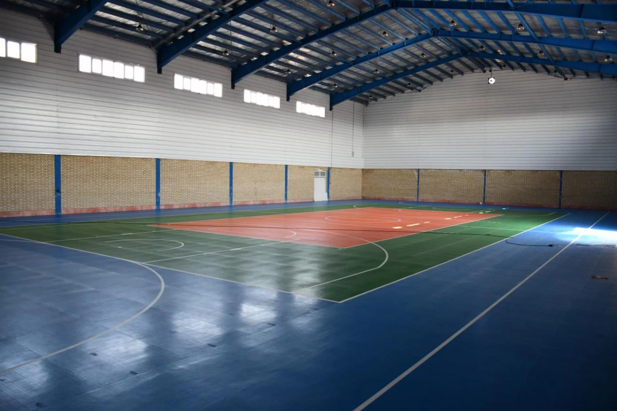 همزمان با گرامی داشت هفته دولت و با حضور معاون محترم وزیر و رئیس سازمان نوسازی مدارس انجام شد : 
آئین افتتاح سالن ورزشی چند منظوره واحد دانشور نیشابور  19