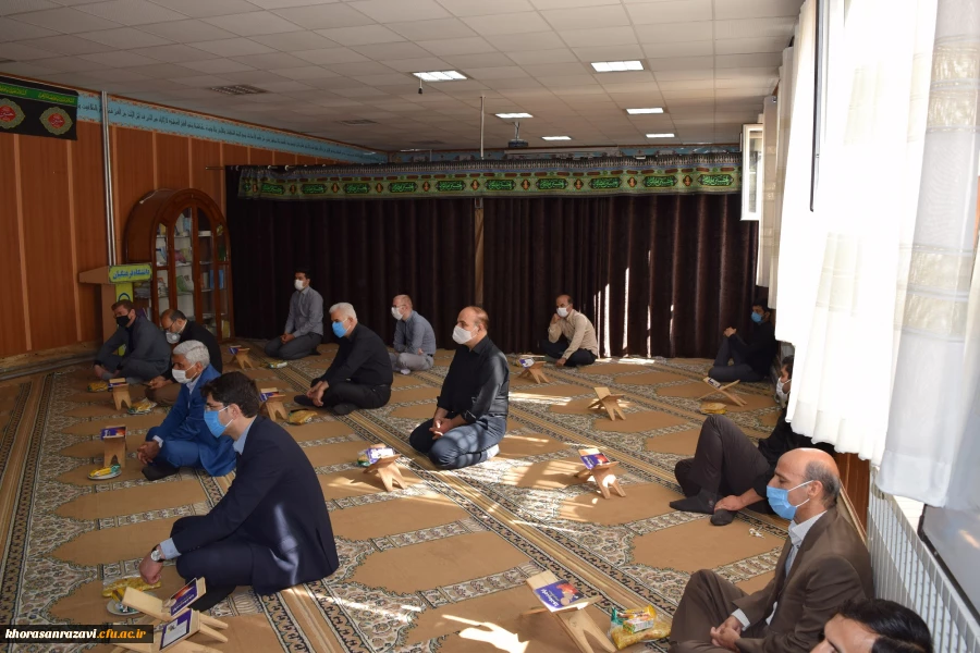 گرامیداشت مقام شامخ سرور و سالار شهیدان امام حسین (ع) به همراه مراسم قرائت زیارت عاشورا
 4