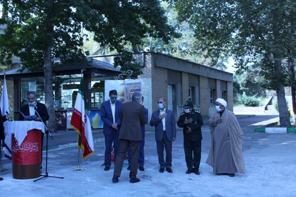 دفاع مقدس یک دانشگاه بود 17