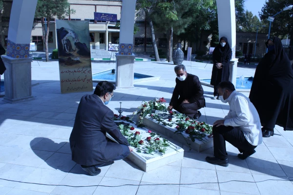 دفاع مقدس یک دانشگاه بود 26