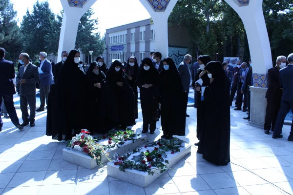 تکمیل و رونمایی از المان شهدای گمنام و خوشنام دانشگاه فرهنگیان خراسان رضوی 4