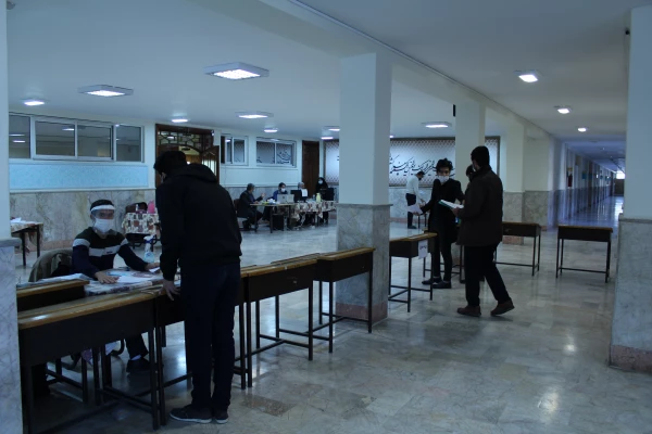 بازدید معاون فرهنگی اجتماعی دانشگاه فرهنگیان از روند ثبت نام دانشجویان نوورود 2