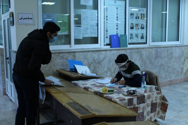 بازدید معاون فرهنگی اجتماعی دانشگاه فرهنگیان از روند ثبت نام دانشجویان نوورود 4