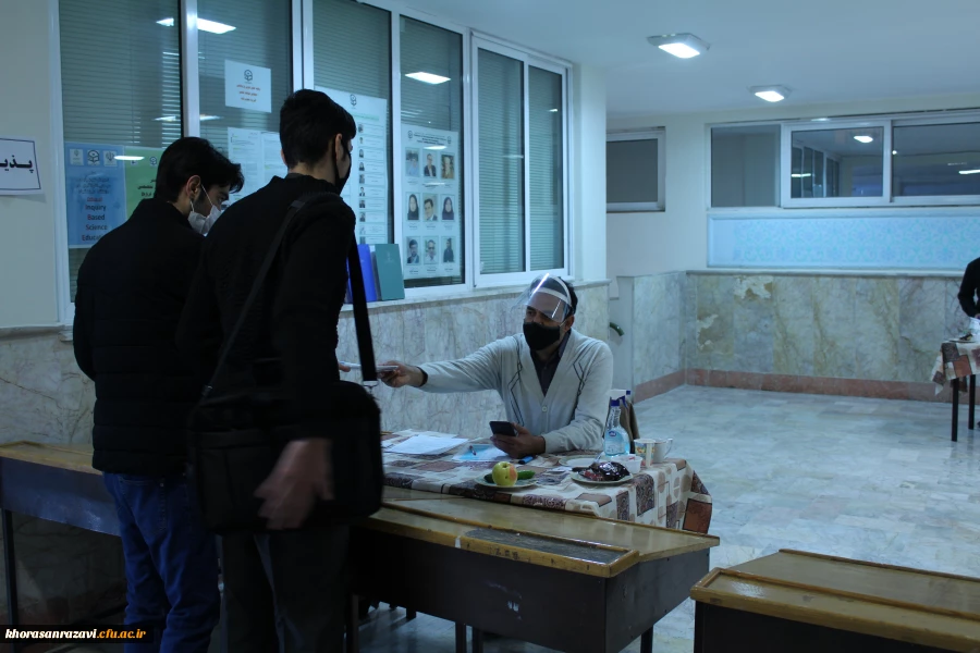 بازدید معاون فرهنگی اجتماعی دانشگاه فرهنگیان از روند ثبت نام دانشجویان نوورود 6