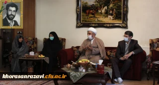 همزمان با ایام الله دهه فجر انجام شد؛

دیدار مدیر امور پردیس های دانشگاه فرهنگیان خراسان رضوی با خانواده شهید محمد حسین فاضلی