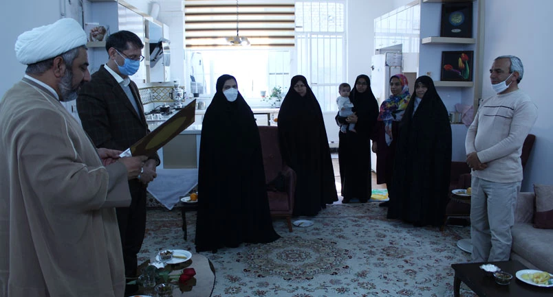 دیدار اعضای ستاد شاهد و ایثارگران دانشگاه فرهنگیان خراسان رضوی با خانواده شهید سید امیر موسوی