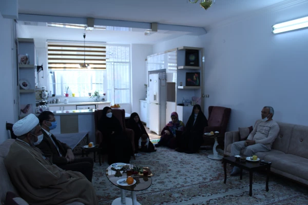 دیدار اعضای ستاد شاهد و ایثارگران دانشگاه فرهنگیان خراسان رضوی با خانواده شهید سید امیر موسوی 3