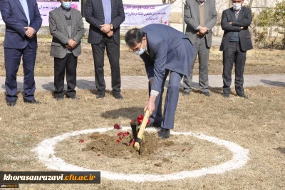 در دانشگاه فرهنگیان خراسان رضوی برگزار شد؛

آیین آغاز احداث ساختمان موزه و پژوهش سرای زنده یاد حاج حسین شکرریز 