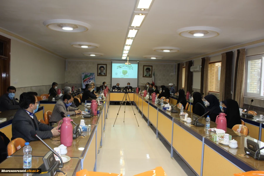 بر اساس سند تحول، همه کارکنان نظام تعلیم و تربیت در نقش تربیتی خود مشترک هستند 2