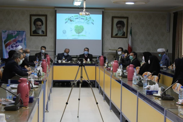 بر اساس سند تحول، همه کارکنان نظام تعلیم و تربیت در نقش تربیتی خود مشترک هستند 3