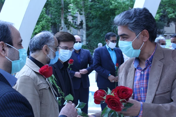 ادای احترام به شهدای گمنام پردیس شهید بهشتی دانشگاه فرهنگیان خراسان رضوی 5