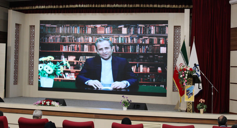 معاون پژوهشی و فناوری دانشگاه فرهنگیان در سومین همایش ملی آموزش فیزیک:

 بیشترین و بهترین همایش های علمی در دانشگاه فرهنگیان برگزار می شود