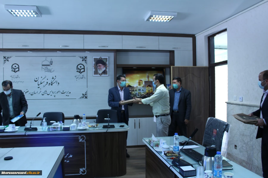 برگزاری جلسه ارائه گزارش تحلیلی ارتقاء کیفیت فضاهای دانشجویی خراسان رضوی
 7