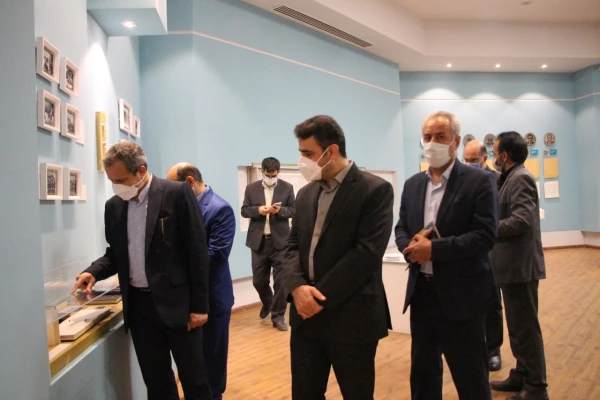 بازدید معاون پژوهش و فناوری دانشگاه فرهنگیان کشور از موزه دانشگاه فردوسی مشهد 2