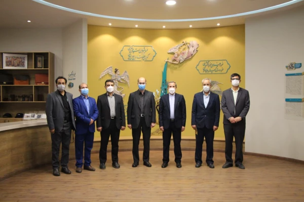 بازدید معاون پژوهش و فناوری دانشگاه فرهنگیان کشور از موزه دانشگاه فردوسی مشهد 6