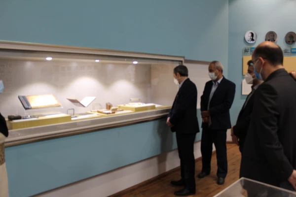 بازدید معاون پژوهش و فناوری دانشگاه فرهنگیان کشور از موزه دانشگاه فردوسی مشهد 10