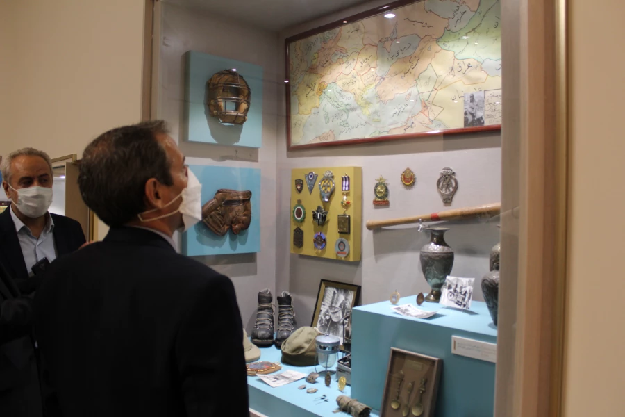 بازدید معاون پژوهش و فناوری دانشگاه فرهنگیان کشور از موزه دانشگاه فردوسی مشهد 14