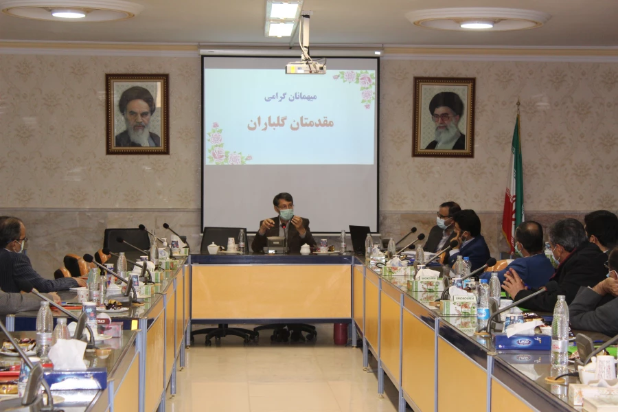 دوره بالندگی با عنوان در فرصت حضور 2