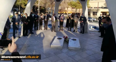 به مناسبت فرا رسیدن دهه مبارک فجر برگزار شد

مراسم زیارت عاشورا و ادای احترام به مقام والای شهدا دانشگاه فرهنگیان خراسان رضوی