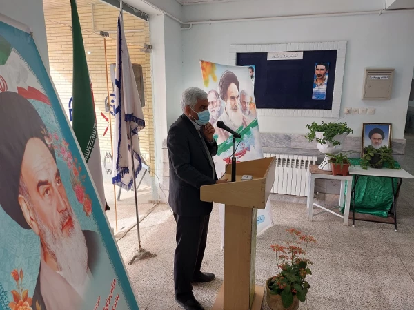 نواخته شدن زنگ انقلاب اسلامی در دانشگاه فرهنگیان سبزوار به روایت تصویر 5