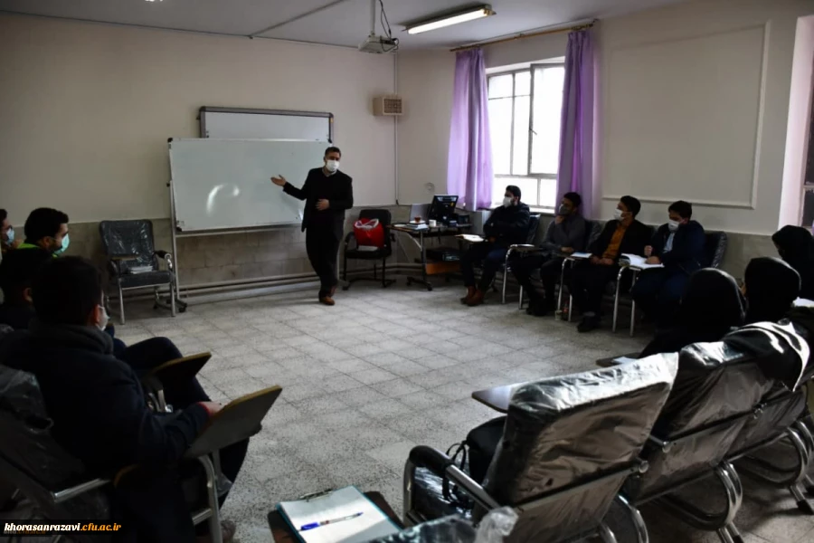 کارگاه مهارت های تسهیل گری در آموزش با حضور دکتر مقیمی 2