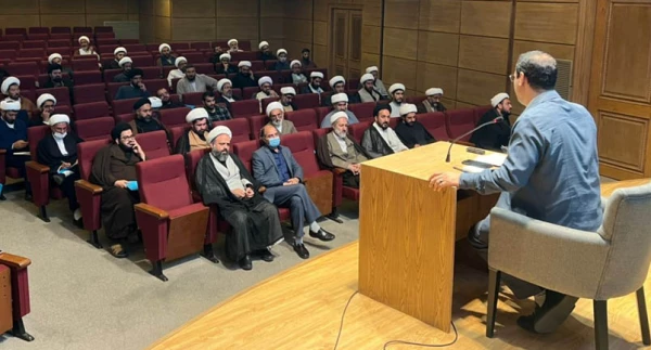 دوره آموزشی مهارتی ائمه جماعت دانشگاه فرهنگیان در مشهد مقدس