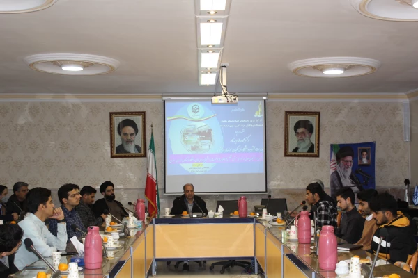 جلسه 4 ساعته مدیریت استان با فعالان تشکل های دانشجویی 4