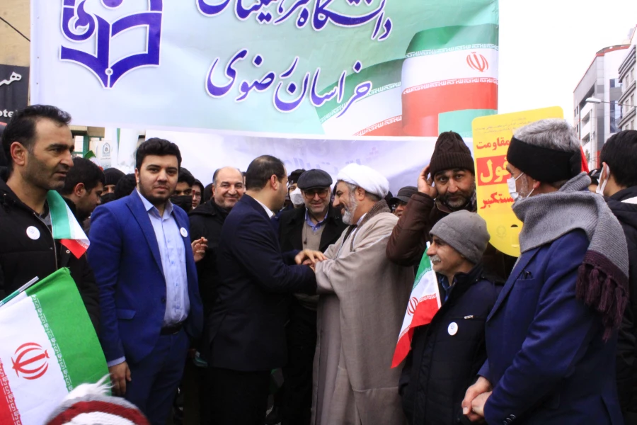 حضور باشکوه خانواده بزرگ دانشگاه فرهنگیان خراسان رضوی در اهپیمائی 22 بهمن 3