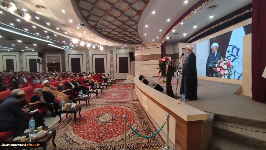 مقام معظم رهبری یک قله را برای ما ترسیم کرده اند که تمدن نوین اسلامی است 7